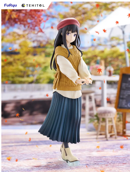 Casual Winter - Takina and Chisato Figurines