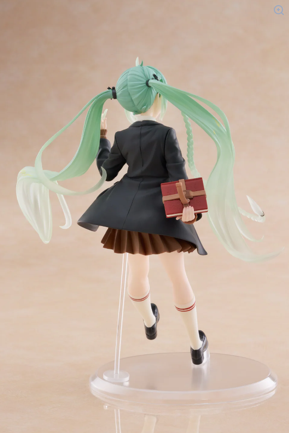 Vocaloid Hatsune Miku (Fashion Preppy Ver.) Figure