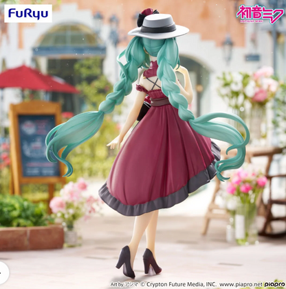 Vocaloid Trio-Try-iT Hatsune Miku (Outing Dress Red Color Ver.) Figure