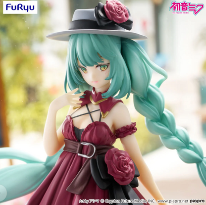 Vocaloid Trio-Try-iT Hatsune Miku (Outing Dress Red Color Ver.) Figure